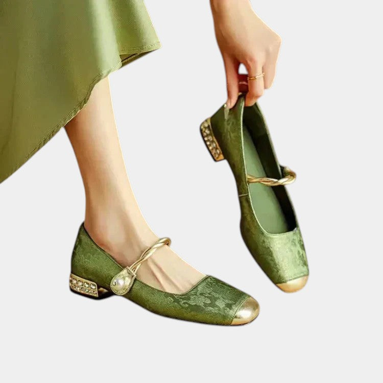 Sadie | Classic dance shoes with an elegant look
