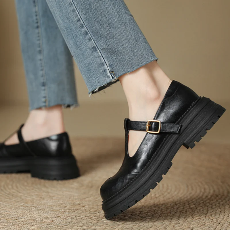 Aria | T-Bar Shoes with Vintage Charm