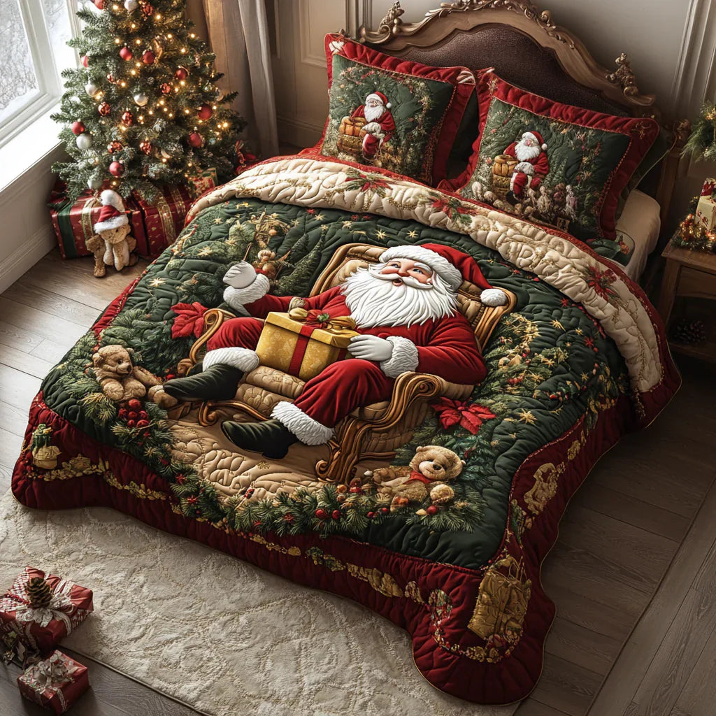 3-Piece Quilted Bedding Set - Festive Santa Claus Design