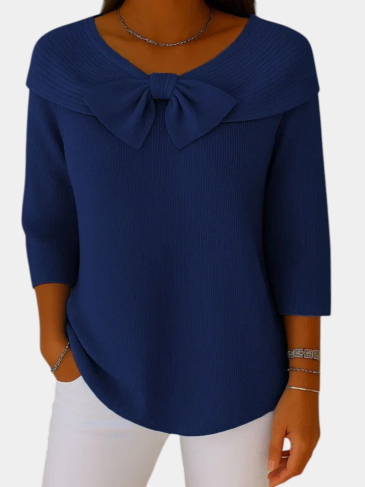 Ella | Warm and feminine pull with a knot